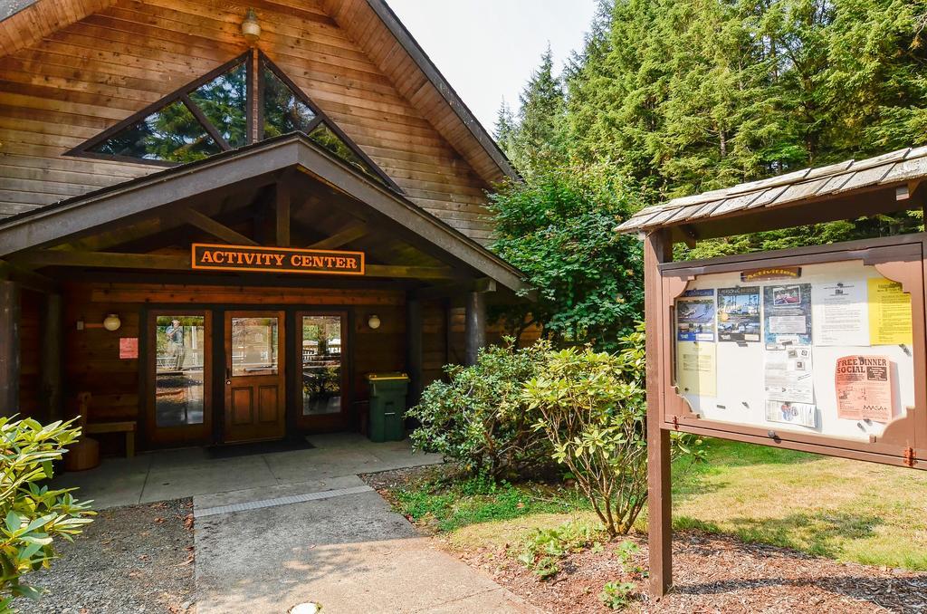 South Jetty Camping Resort Wheelchair Accessible Yurt 3 Florence Esterno foto