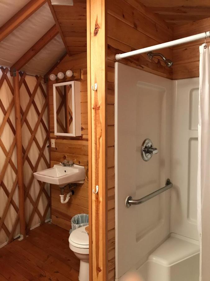 South Jetty Camping Resort Wheelchair Accessible Yurt 3 Florence Esterno foto